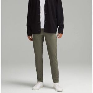 Men’s lululemon pants size 38